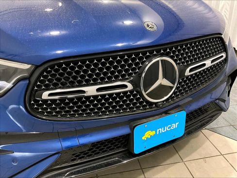 Used 2025 Mercedes-Benz GLC 300 4MATIC image 32