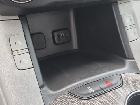 Used 2019 GMC Acadia SLT FWD image 20