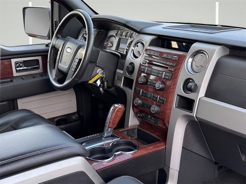 Used 2010 Ford F150 Lariat image 6