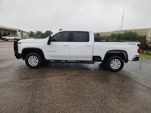 Used 2020 Chevrolet Silverado 2500 LT AWD/4WD image 4