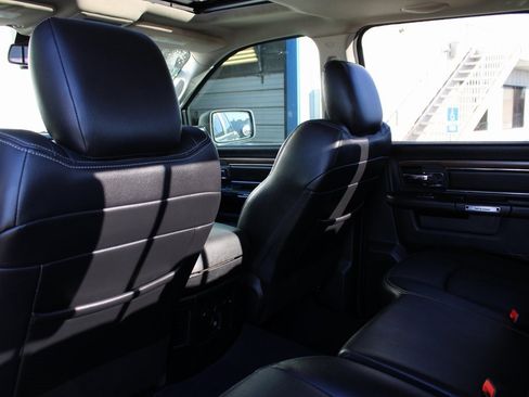 Used 2018 RAM 1500 Laramie w/ Convenience Group image 16