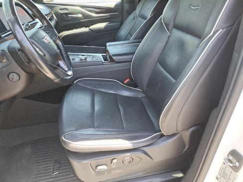 Used 2021 Cadillac Escalade ESV Premium Luxury AWD/4WD image 8