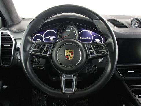 Used 2022 Porsche Cayenne Turbo AWD/4WD image 12
