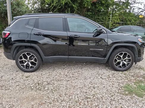 Used 2025 Jeep Compass Limited AWD/4WD image 5