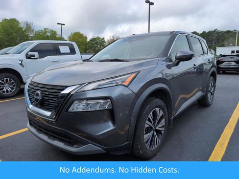 Used 2023 Nissan Rogue SV image 1