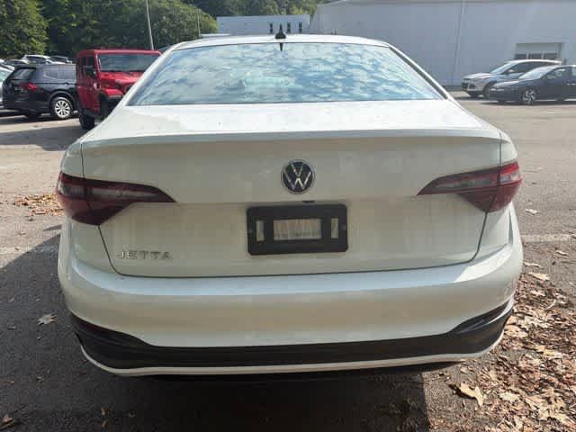 Used 2024 Volkswagen Jetta Sport FWD image 4