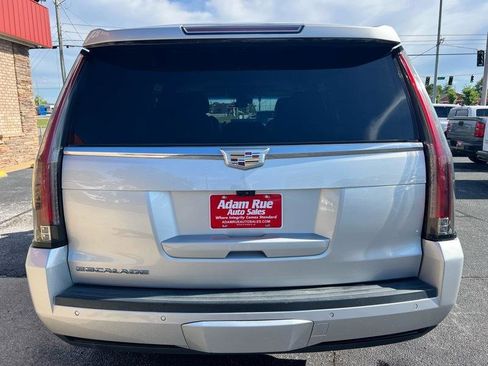 Used 2020 Cadillac Escalade Luxury AWD/4WD image 6