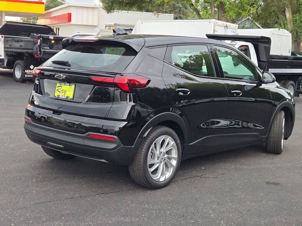 New 2027 Chevrolet Bolt LT FWD image 13