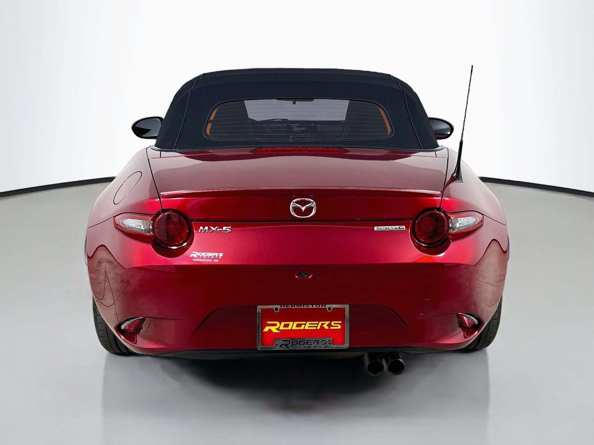 Used 2021 MAZDA MX-5 Miata Sport RWD image 7