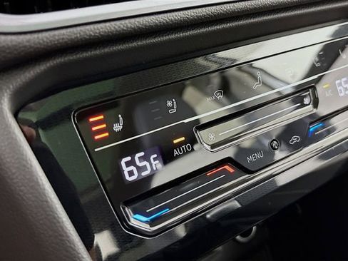 New 2026 Volkswagen Taos SEL AWD/4WD image 20