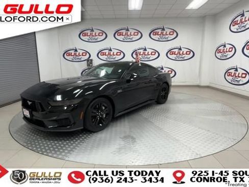 Used 2025 Ford Mustang GT RWD image 4