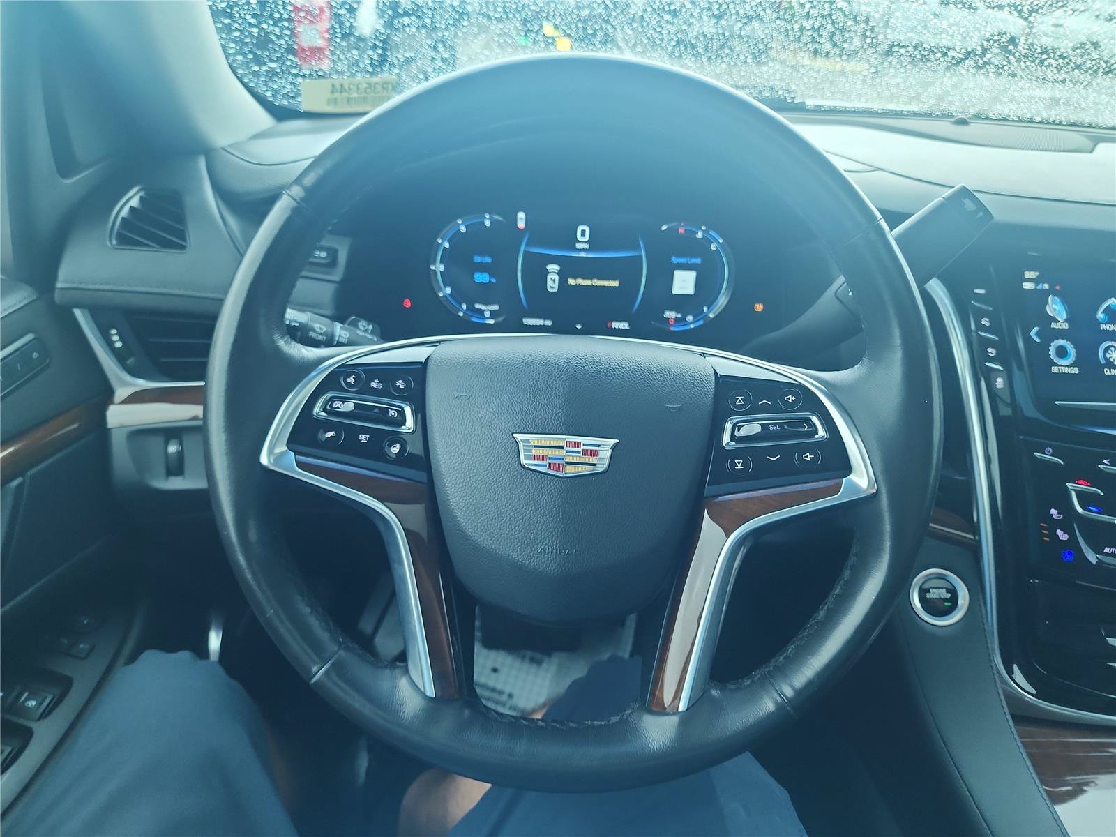 Used 2019 Cadillac Escalade ESV Luxury RWD image 34