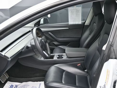 Used 2022 Tesla Model 3 Standard Range image 18