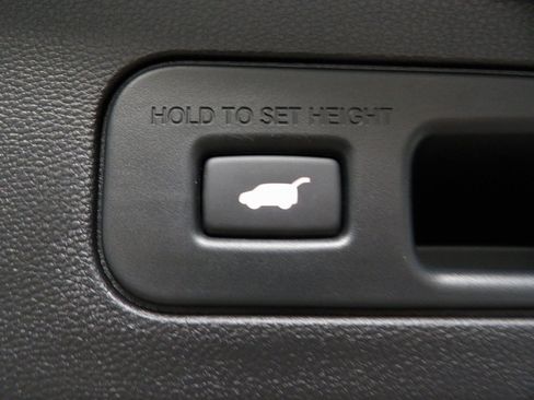 Used 2023 Acura MDX SH-AWD w/ Advance Package image 40