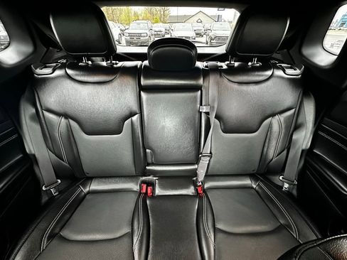 Used 2023 Jeep Compass High Altitude w/ Driver Assist Group I AWD/4WD image 18