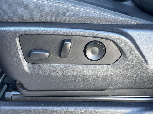 Used 2024 GMC Sierra 2500 SLE w/ SLE Value Package; image 17