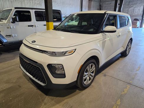 Used 2020 Kia Soul LX FWD image 1