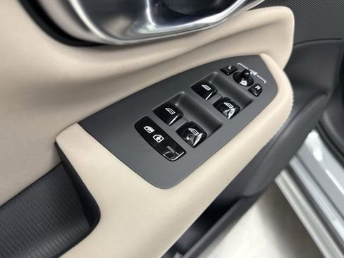 New 2026 Volvo XC90 B6 Plus w/ Protection Package Premier image 12