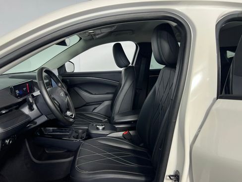 Used 2024 Ford Mustang Mach-E Select image 19