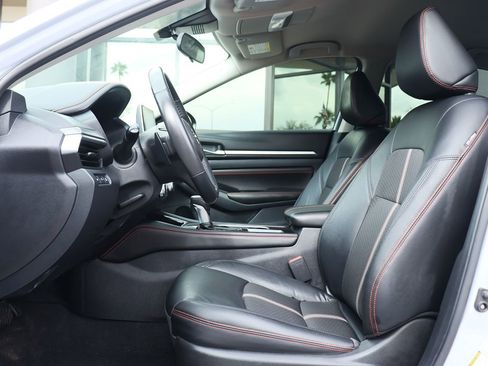 Used 2023 Nissan Altima 2.5 SR image 38