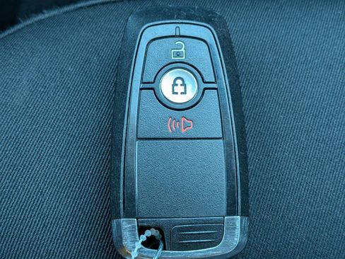 Certified 2022 Ford Edge SE w/ Black Appearance Package image 27