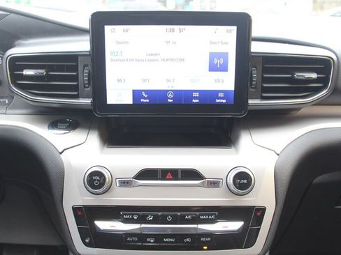 Used 2023 Ford Explorer XLT w/ Equipment Group 202A AWD/4WD image 7