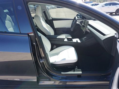 Used 2025 Tesla Model 3 Long Range image 18