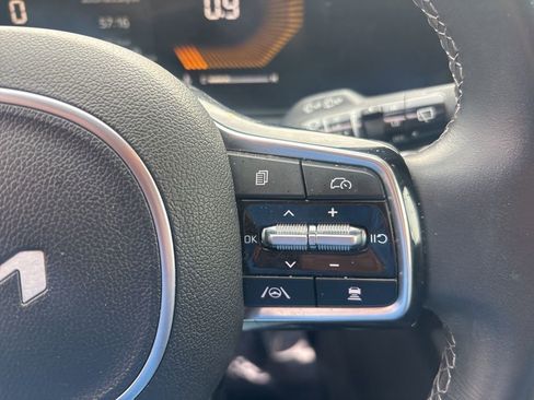 Used 2024 Kia Sorento S image 22