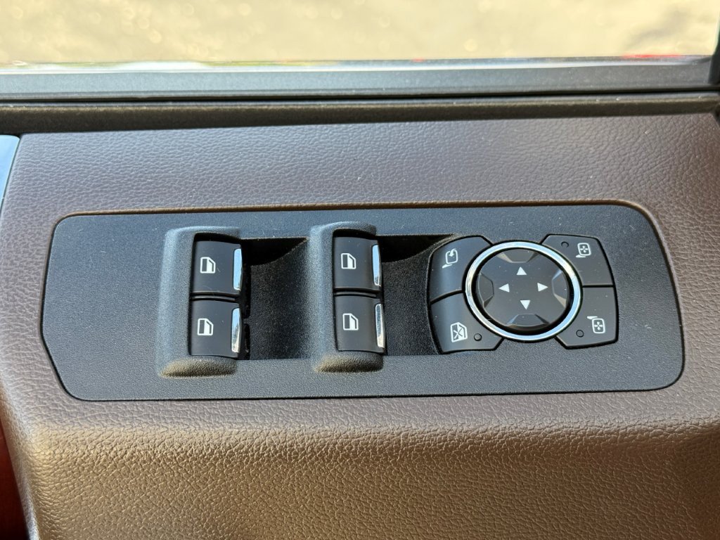 Used 2019 Ford F150 King Ranch w/ Equipment Group 601A Luxury AWD/4WD image 15