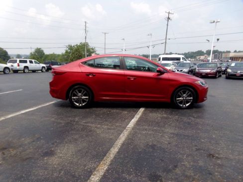 Used 2017 Hyundai Elantra SE FWD image 5