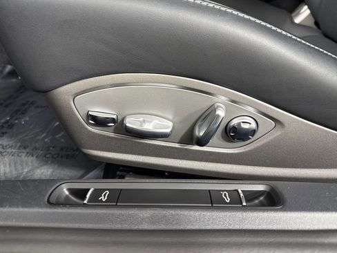 Certified 2025 Porsche 718 Boxster image 38