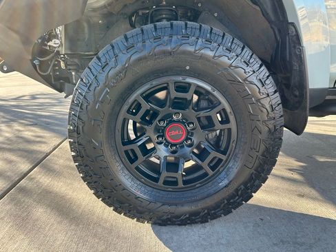 Used 2023 Toyota 4Runner TRD Off-Road Premium w/ Off Road Premium Plus Package image 33