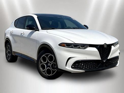 New 2025 Alfa Romeo Tonale AWD/4WD image 2