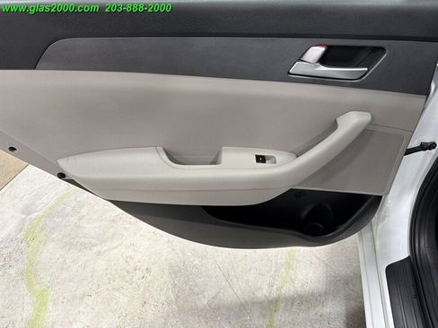 Used 2017 Hyundai Sonata SE FWD image 26