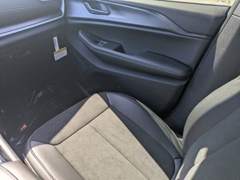 New 2025 Jeep Grand Cherokee L Altitude image 15