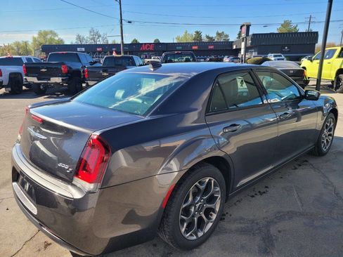 Used 2015 Chrysler 300 S image 5