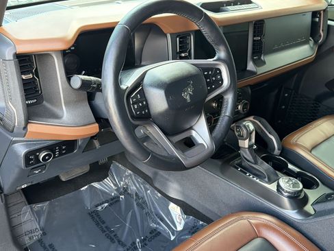 Used 2024 Ford Bronco Outer Banks AWD/4WD image 4