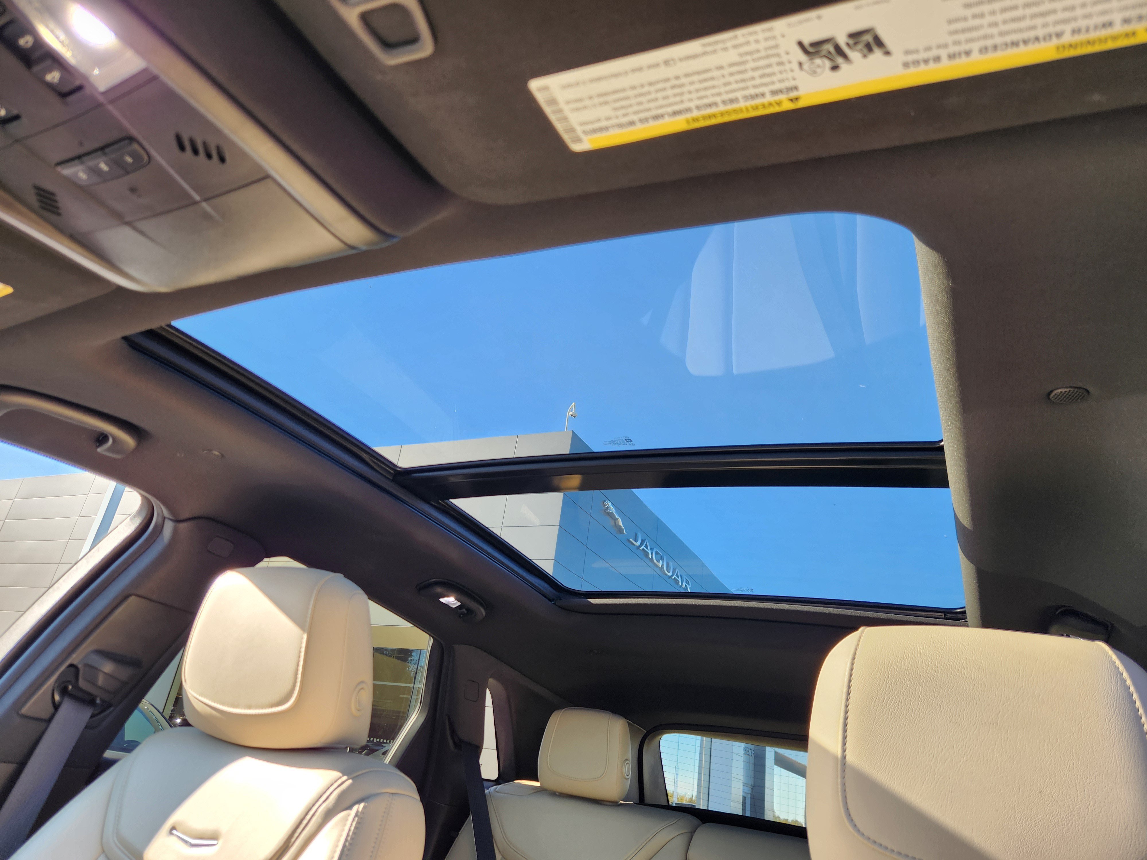 Used 2018 Cadillac XT5 Luxury w/ Driver Awareness Package AWD/4WD image 16