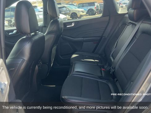 Used 2025 Ford Escape ST-Line Select AWD/4WD image 12