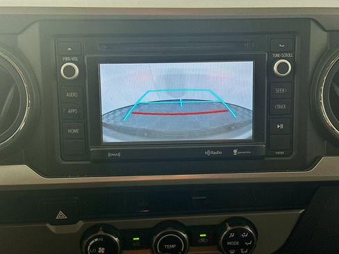 Used 2016 Toyota Tacoma SR5 w/ Towing Package image 21