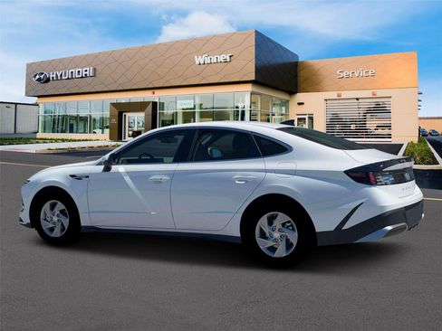 New 2026 Hyundai Sonata SE FWD image 4
