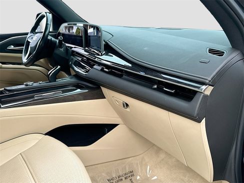 Used 2023 Cadillac Escalade Premium Luxury w/ LPO, Radiant Package image 32