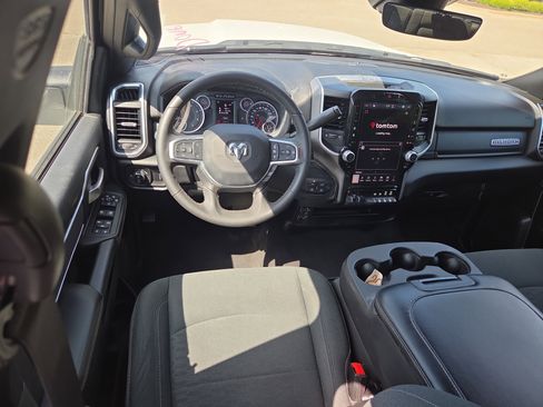 Used 2025 RAM 2500 Big Horn AWD/4WD image 8