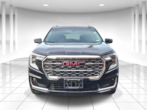 Used 2024 GMC Terrain Denali w/ Denali Premium Package image 8