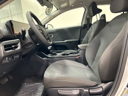 New 2026 Kia K4 LXS image 9