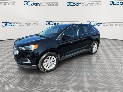 Used 2023 Ford Edge SEL image 4