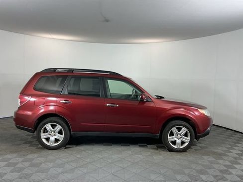 Used 2010 Subaru Forester 2.5X Limited AWD/4WD image 4