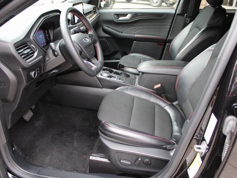 Used 2025 Ford Escape ST-Line image 14