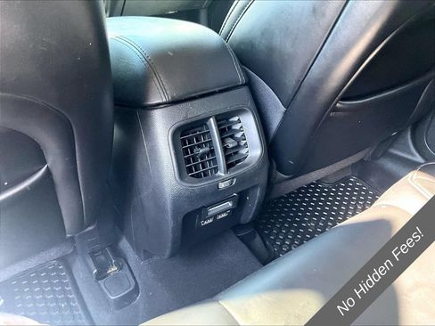 Used 2019 Jeep Cherokee Latitude Plus AWD/4WD image 24