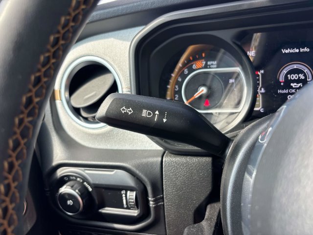 Used 2024 Jeep Wrangler Unlimited Sahara AWD/4WD image 36